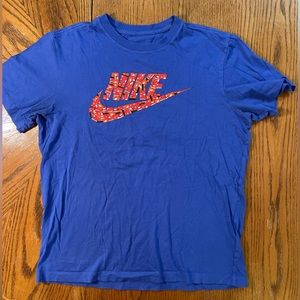 Men’s Medium Nike Graphic Short Sleeve Tee Shirt
